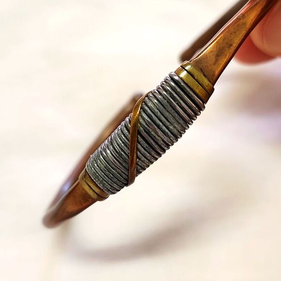 Unisex Copper/Silver Healing Tone Wire Wrapped Bracelet Circulation Pain Relief - Picture 2 of 3